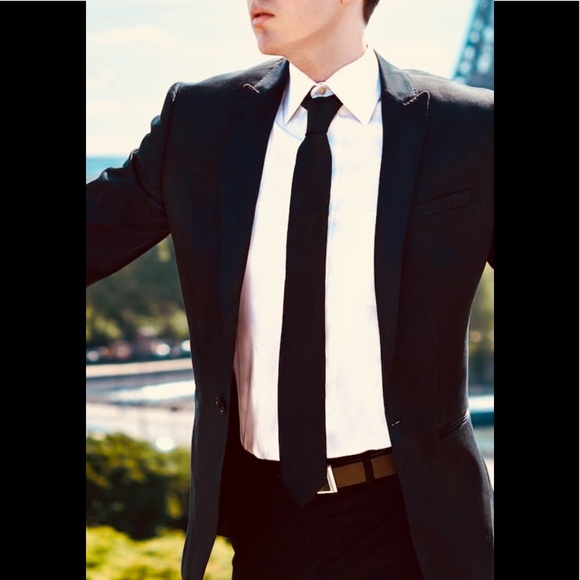 EXPRESS black 💯% silk tie NEW - Picture 1 of 5
